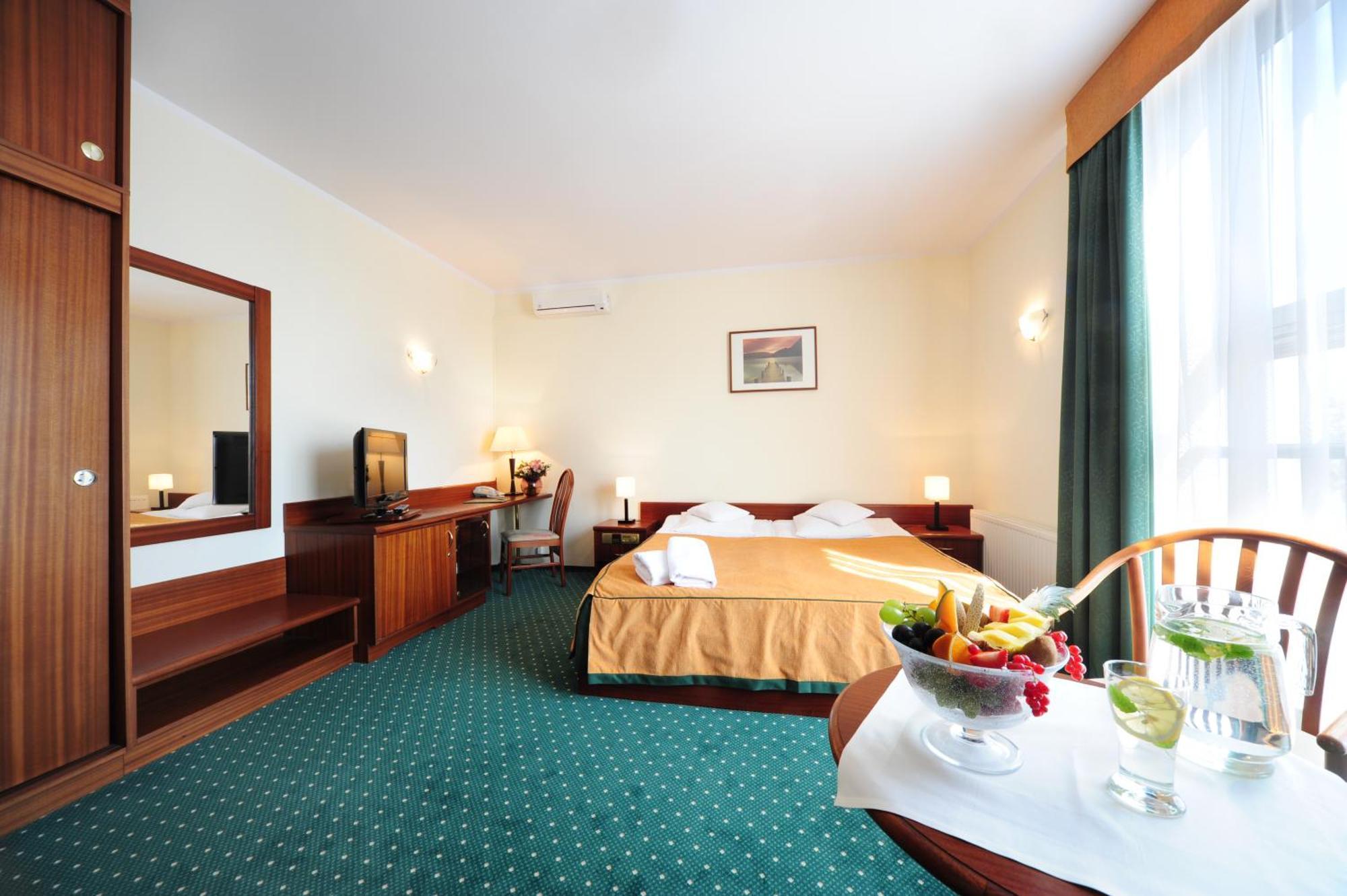 Hotel T&T Poznań Eksteriør billede